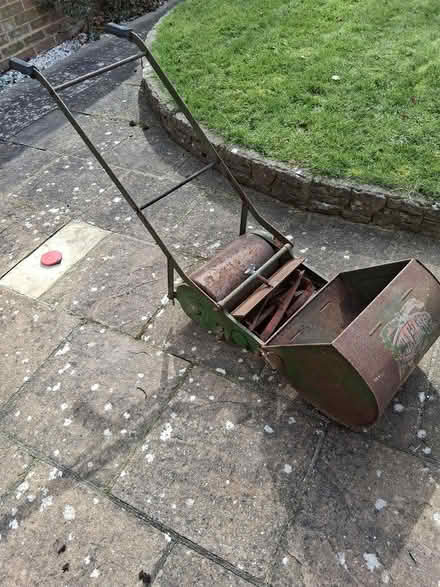 Photo of free Push qualcast mower (ME15 loose) #1