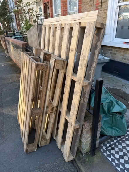 Photo of free A couple of wooden pallets (E7 0lj) #1