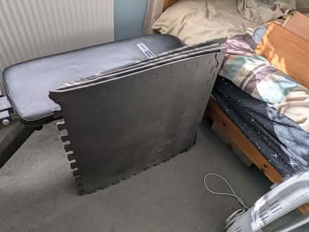 Photo of free Pro Fitness Workout Bench plus x4 Interlocking Rubber Mats (Bedwell SG1) #2