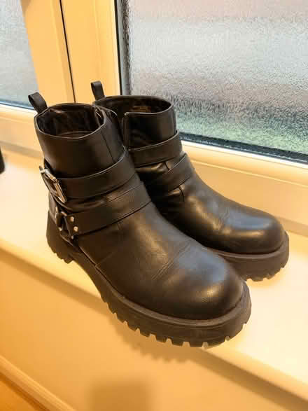 Photo of free Chelsea ankle boors. size 8 (Hendon, NW4, Brent Street) #2