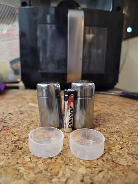 Photo of free Travel Salt and Pepper Shakers (Richmond Hill) #2