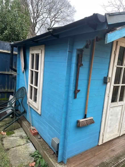 Photo of free Large garden shed / cabin (Camberwell SE5) #1
