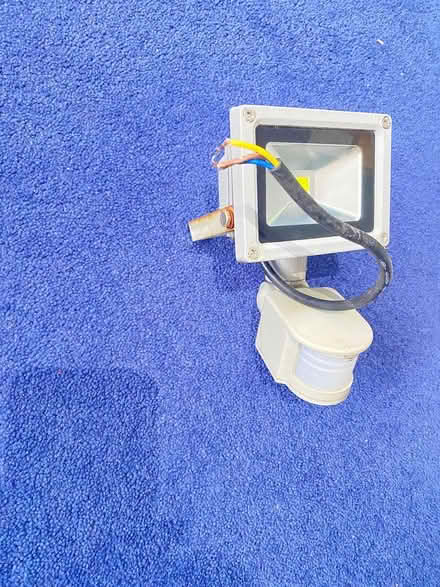 Photo of free LED sensor spotlight (Sutton Coldfield B75) #1