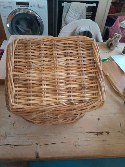 Photo of free Sturdy basket with handles (Mayland CM3) #4