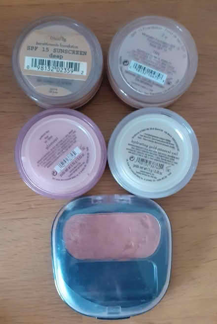 Photo of free Toiletry bag with new & used makeup (Enfield EN2) #2