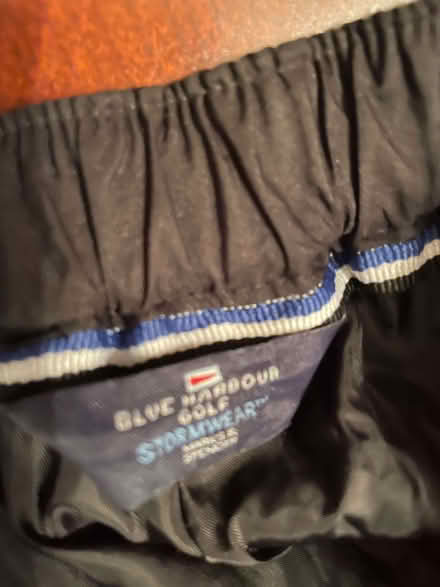 Photo of free Man's large black waterproof trousers (GU14) #2