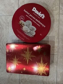 Photo of free empty tin containers #1