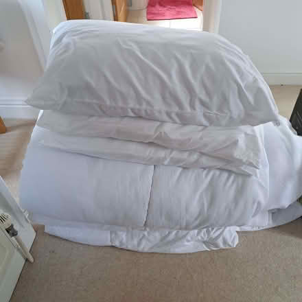 Photo of free Duvets and Pillows ... nearly new (Wrexham LL13) #1