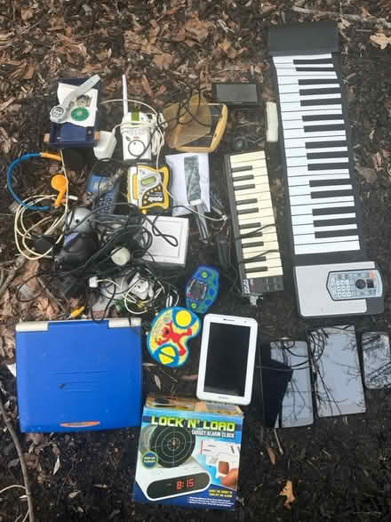Photo of free Broken electronics (Bellrock area Malden) #2