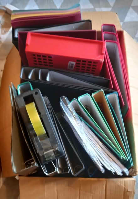 Photo of free office stuff (Humphrey's End GL5) #1