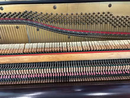 Photo of free J&J Hopkinson piano (FY6 Carleton) #2