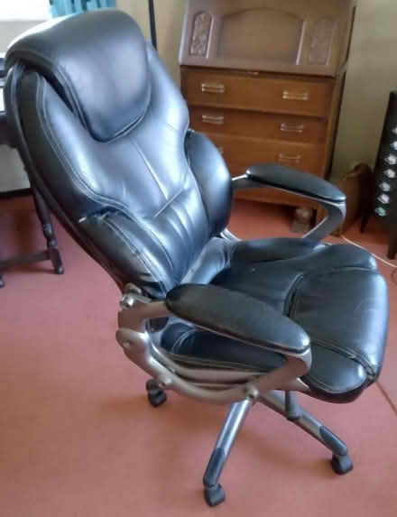 Photo of free Computer/work swivel desk chair (TN8 near Cowden/Cowden Pound) #2
