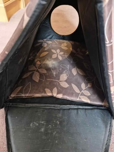 Photo of free Outdoor animal shelter (SW8) #2