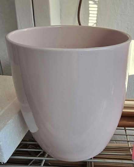 Photo of free Pink vases & pots (Forest Glen) #2