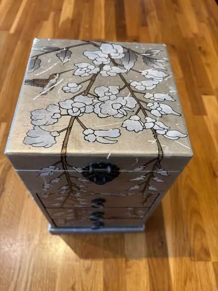 Photo of free Jewellery box (Sigglesthorne HU11) #2