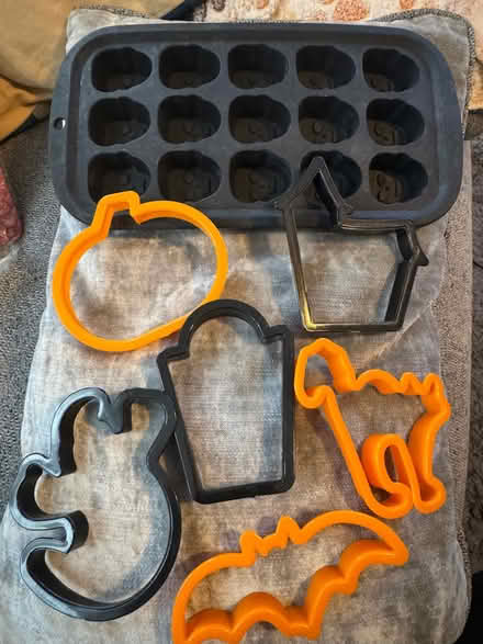 Photo of free Halloween cookie cutters & ice cube tray (Newton Leys MK3) #2