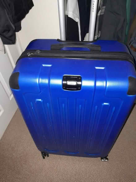 Photo of free Large hard shell suit case (Welwyn Garden city AL7) #4