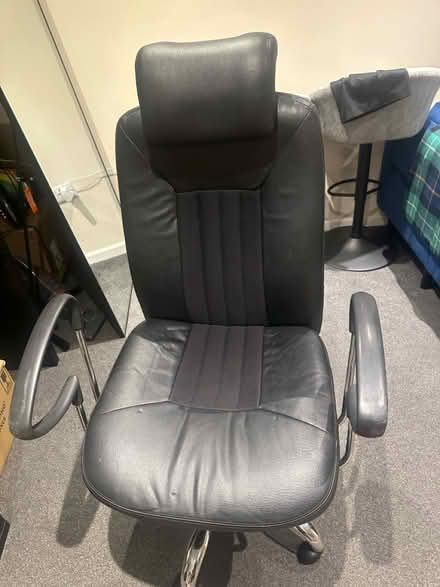 Photo of free Gaming or office chair (Frimley) #3