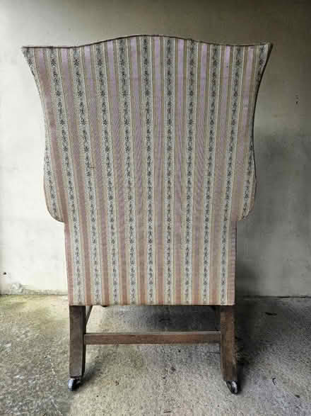 Photo of free Vintage chair (Ba7 7jr) #3