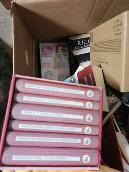 Photo of free Books, files, Bluetooth speaker etc (Curdridge) #3