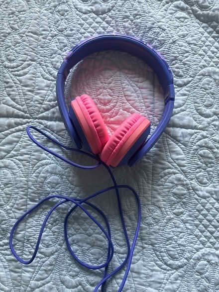 Photo of free Child’s headphones (Wells BA5) #1