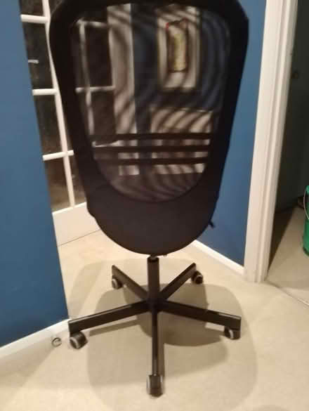 Photo of free Office chair - adjustable height (South Woodford E18) #2