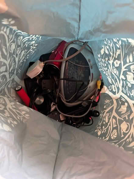 Photo of free Bag of electronics (BN24) #1