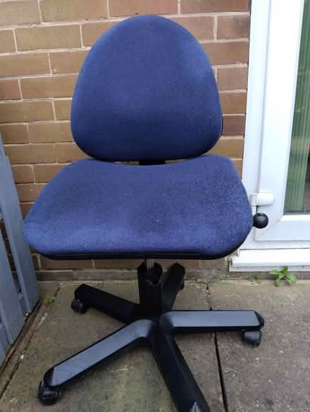Photo of free Armless blue computer chair (Mickleover DE3) #1