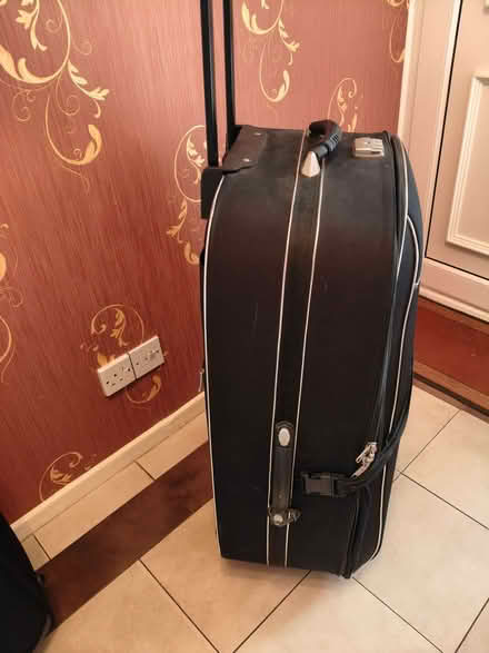Photo of free Suitcase (Lee SE3) #1