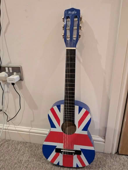 Photo of free Kids small guitar (GU15) #1