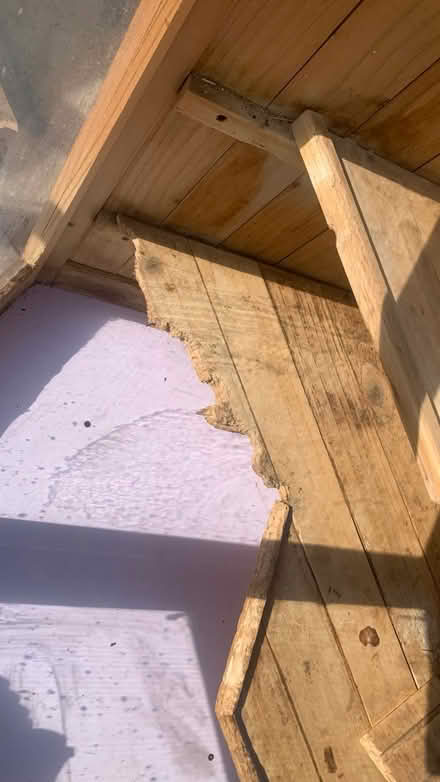 Photo of free Guinea pig or Rabbit hutch (KT12) #2