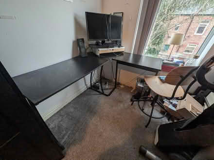 Photo of free Black desk (Manchester M19) #1