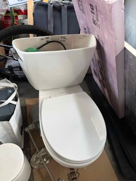 Photo of free Toto toilet (Laurelhurst) #2