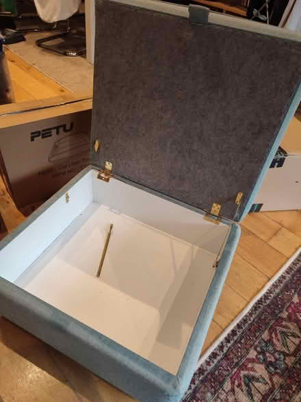 Photo of free Pouffe with storage (WD23 Bushey) #2
