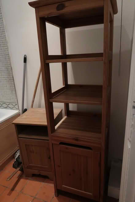 Photo of free bedside cabinet (Stoke Newington N16) #3