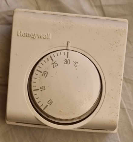 Photo of free Honeywell thermostat (Lampton TW3) #1