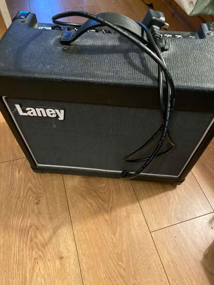 Photo of free Guitar combo amplifier (West cheshunt EN7) #1