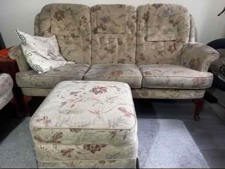 Photo of free 3*2 Sofa set (Belgrave LE4) #1
