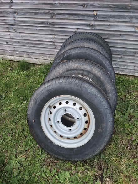 Photo of free trailer wheels with tyres, set of five (CT2) #1