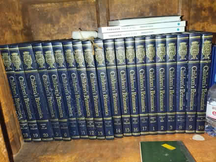 Photo of free Loads or some of old Encyclopaedia Britannica sets (South Norwood SE25) #1