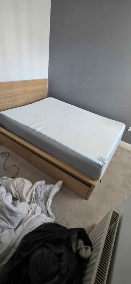 Photo of free Super King Mattress Great Condition (SW17 9HE) #1