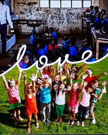 Photo of Girls clothes - 5 to 15 (Seaside BN22) #1