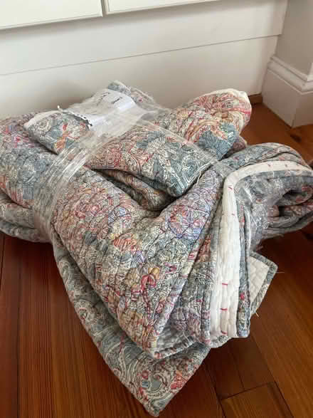 Photo of free Full size Quilt & 2 Shams (Belmont) #1