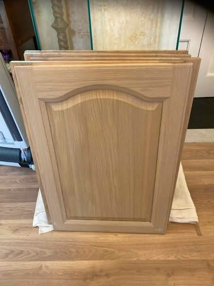 Photo of free Pr8 2hx solid oak kitchen doors (Southport PR8) #1