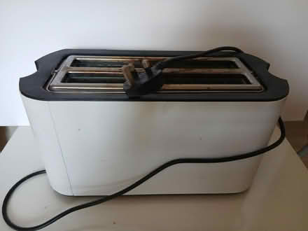 Photo of free 4-slice toaster - working (Thornton Heath CR7) #1