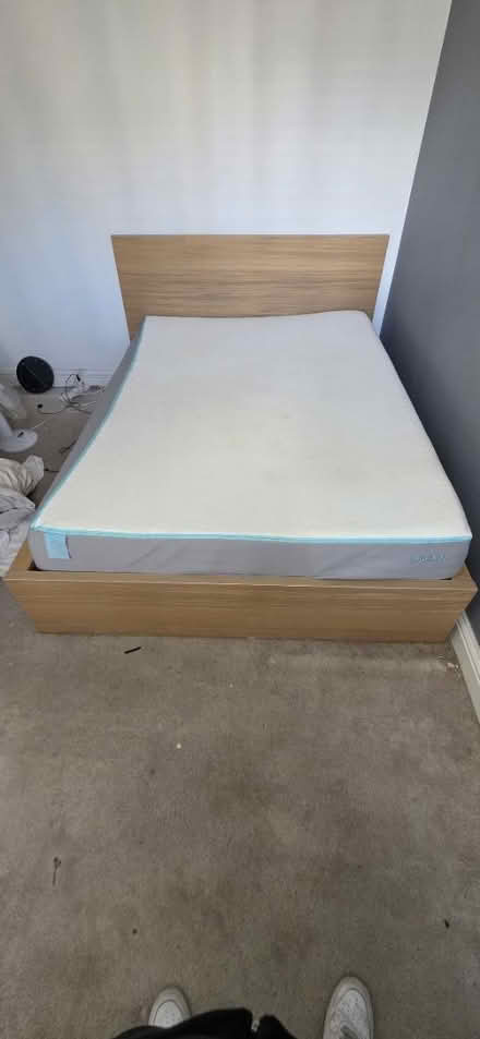 Photo of free Super King Mattress Great Condition (SW17 9HE) #2