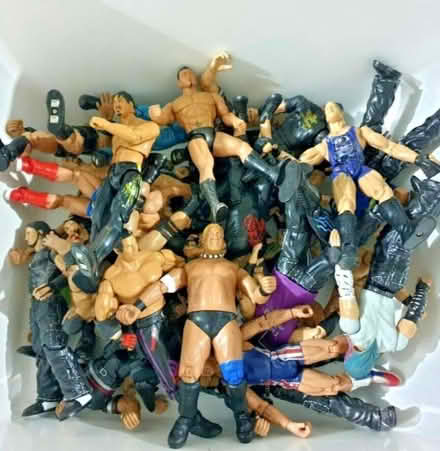 Photo of Wrestling Figures (Newstead TD6) #1