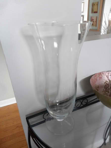 Photo of free tall glass vase (Britannia) #1