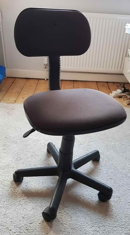 Photo of free Office chair on wheels (Eastville BS5) #2