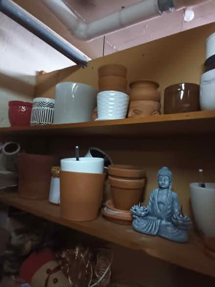 Photo of free Plant pots (various sizes) (Yonkers NY near Cross Cty mall) #1